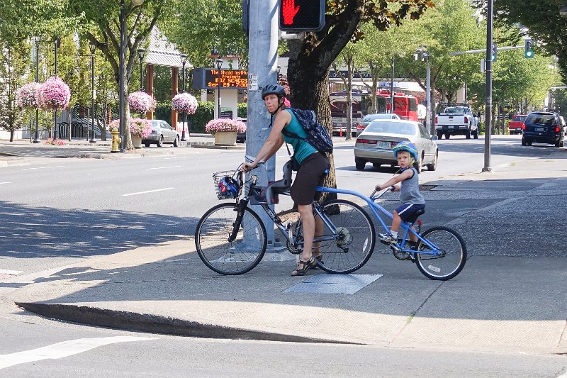 20150825_120959 RX100M4.jpg - Mother and son on bike, Eugene, OR